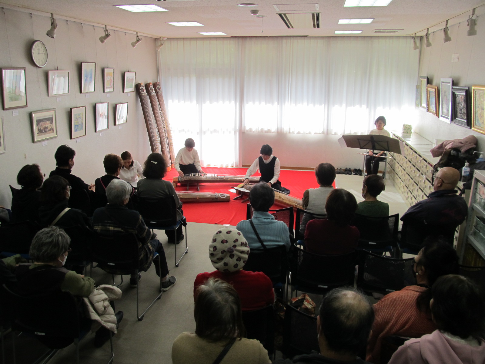 �Չ��t�̗l�q