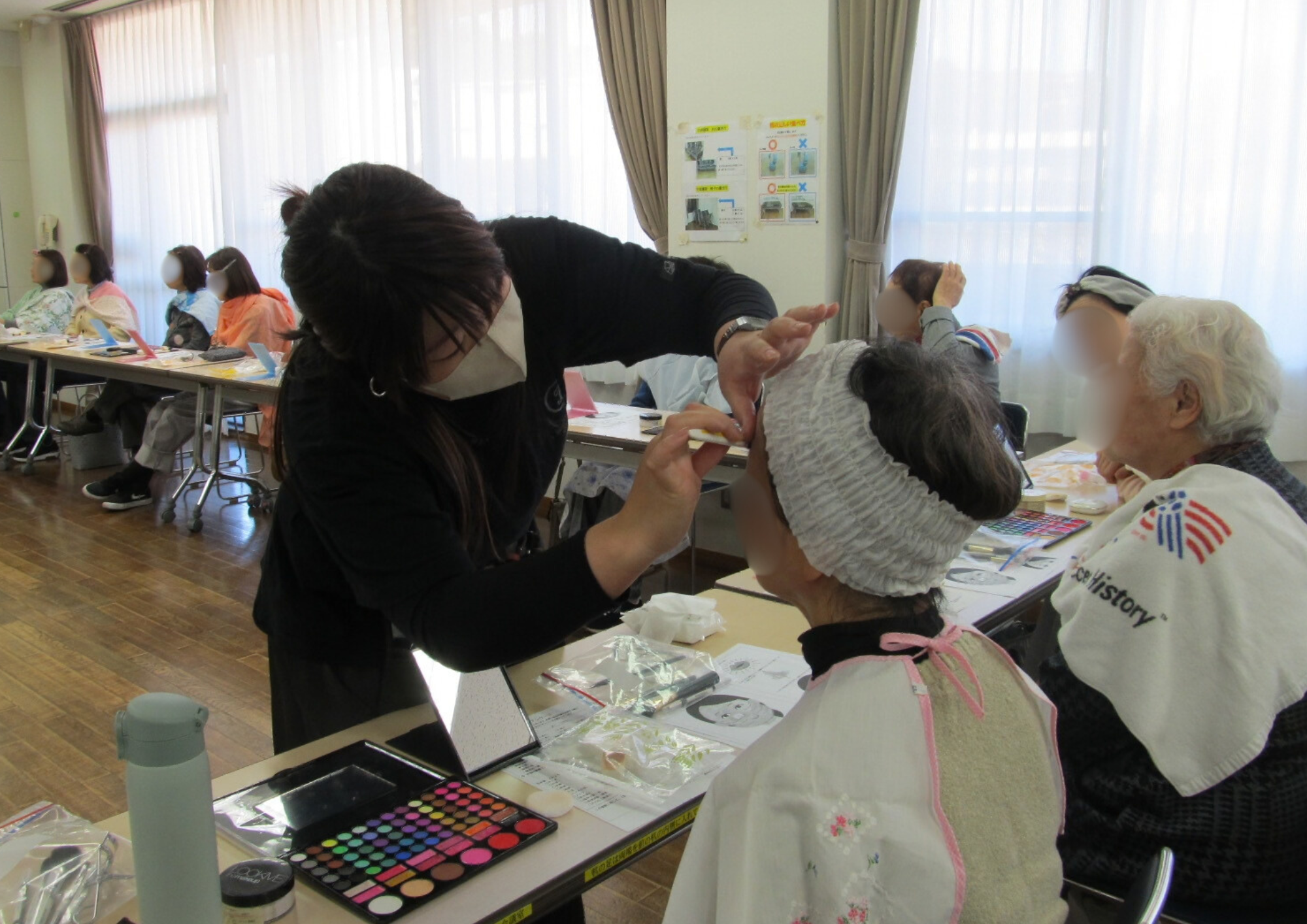 ���C�N�A�b�v�u��